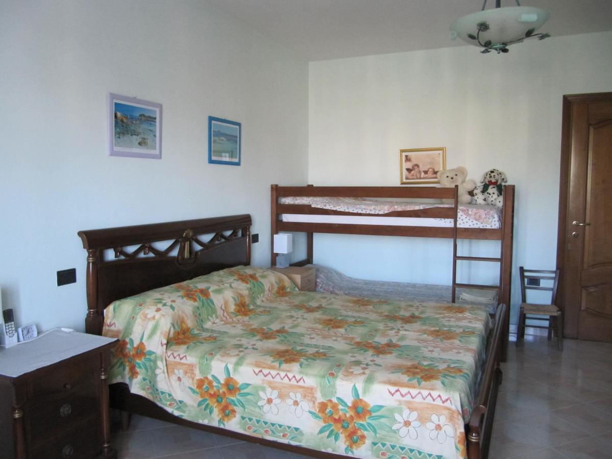 Il Portico Bed & Breakfast Uras Exterior foto