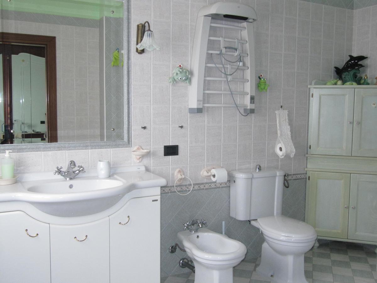 Il Portico Bed & Breakfast Uras Exterior foto