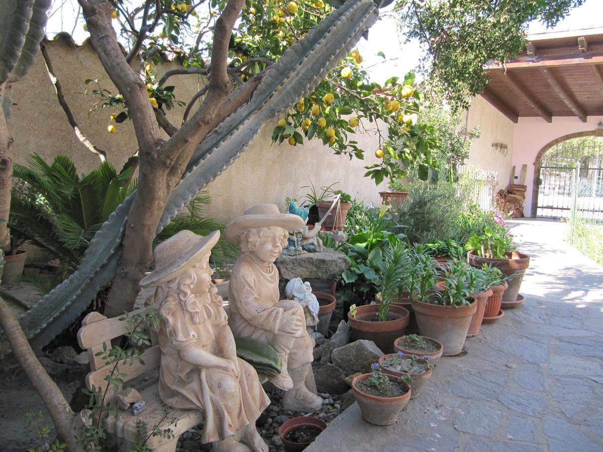 Il Portico Bed & Breakfast Uras Exterior foto